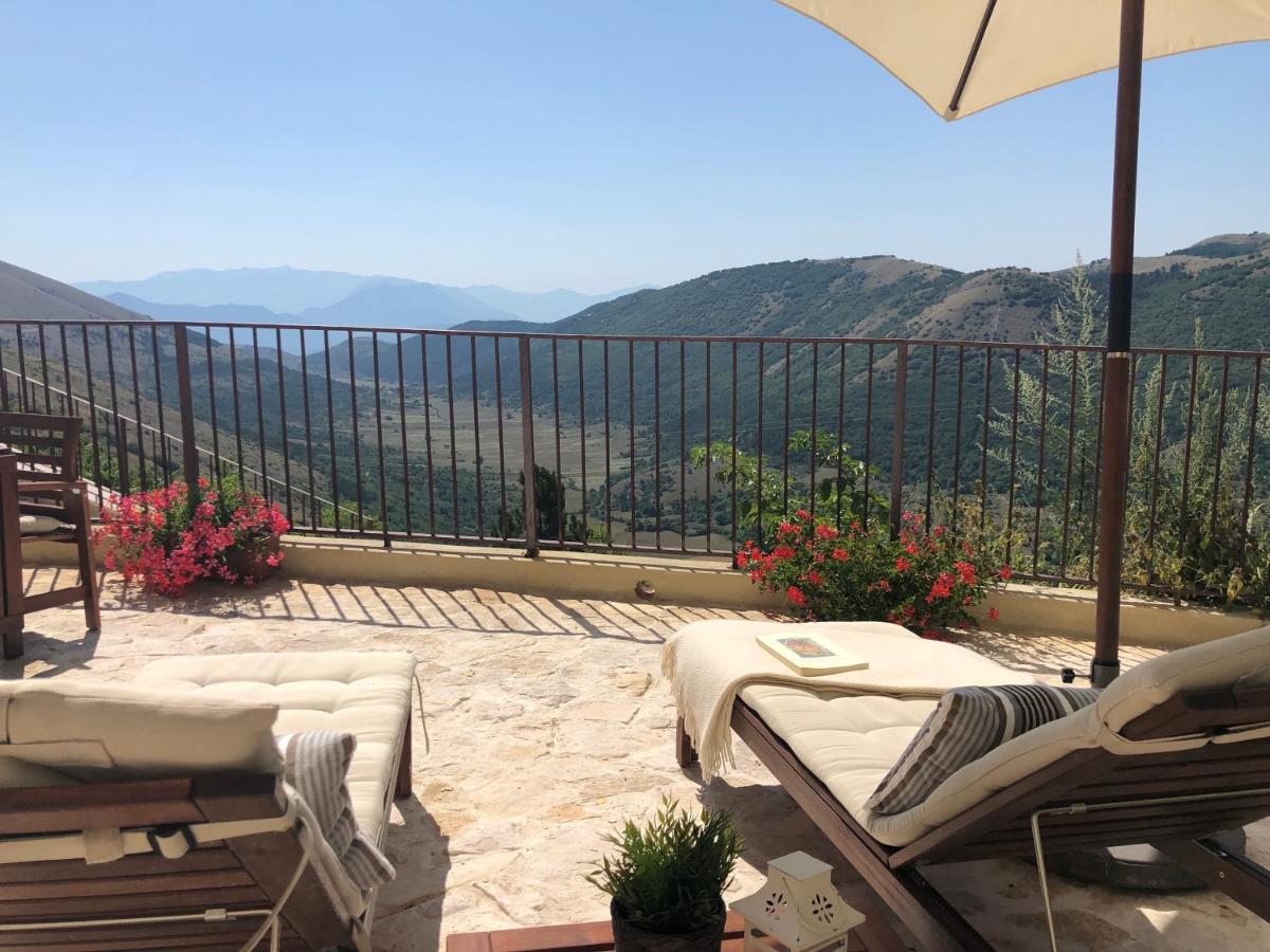Il Terrazzo Lägenhet Santo Stefano Di Sessanio Exteriör bild